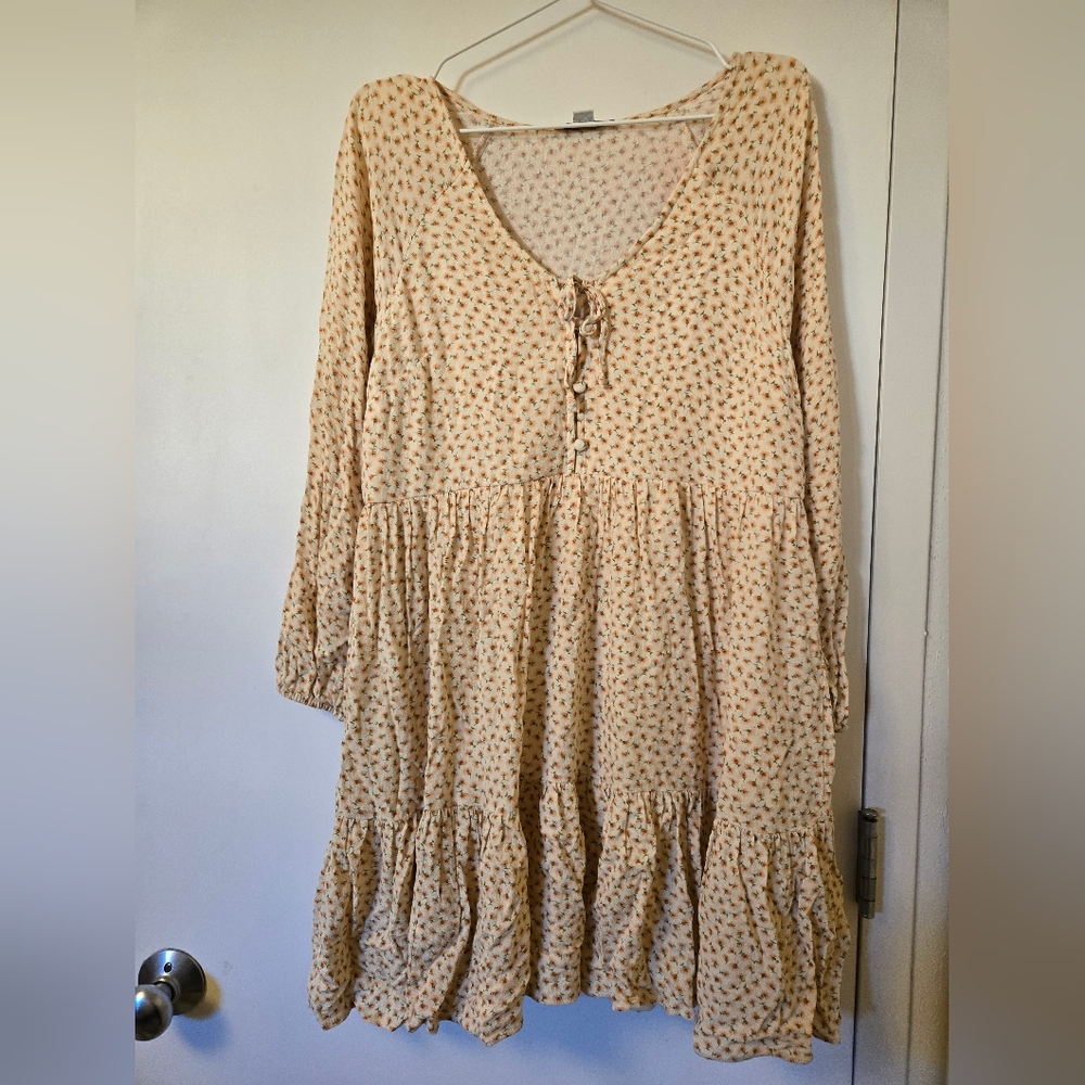 American Eagle‎ Floral Cream Dress